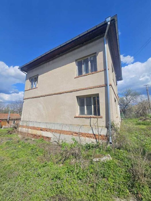 Продавам къща в с.Пешаково, област Видин