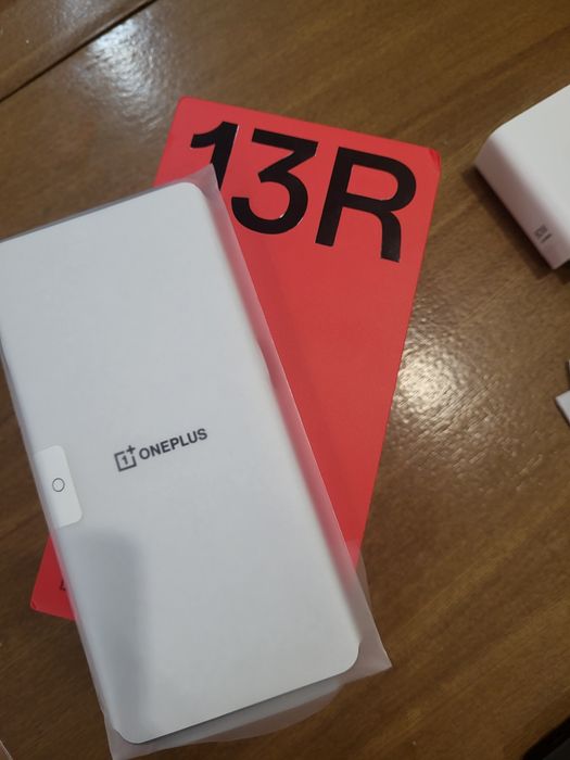 Продам One plus 13r