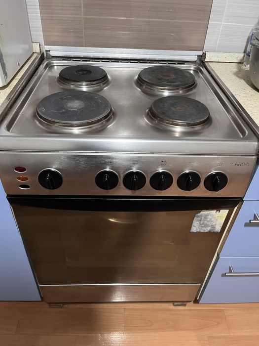 Продам элктрическую плиту