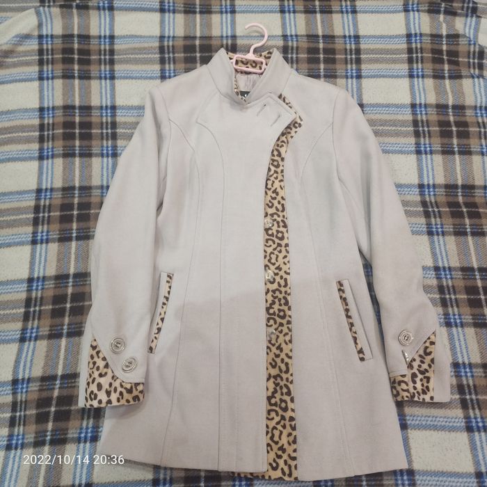 Продам женское пальто