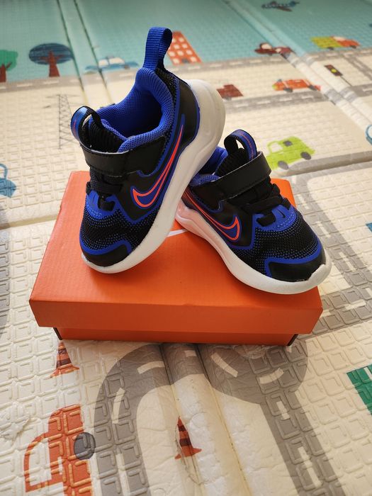 Детски спортни обувки Nike