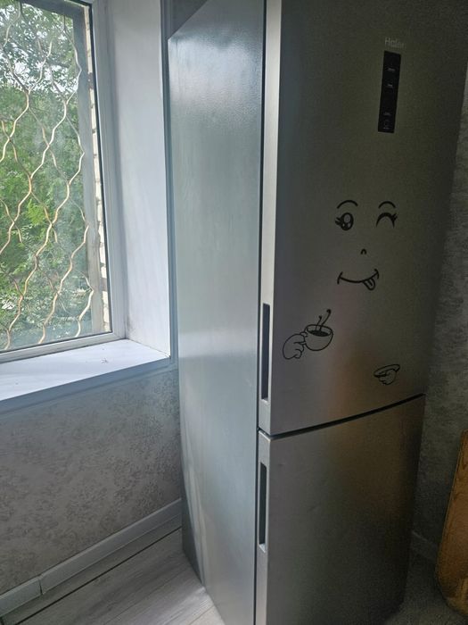 Продам холодильник Haier.