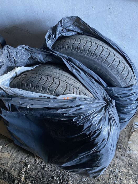 Продам шины липучка 4 шт