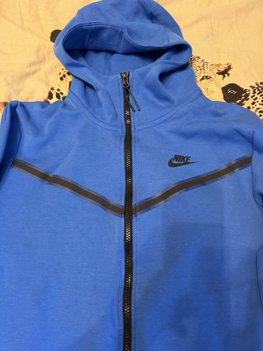 Анцунг Nike Tech