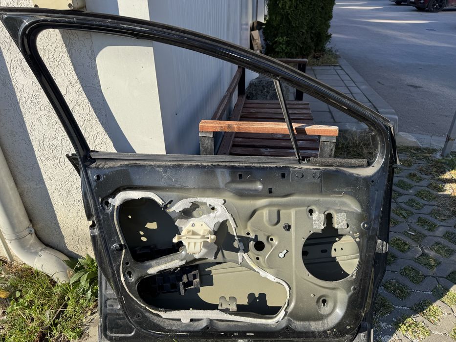 Предна лява врата citroen c4 ситроен