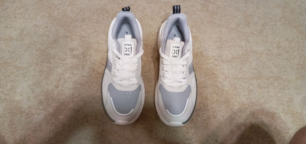 Новые кроссы Хстеп, оригинал, 45 размер