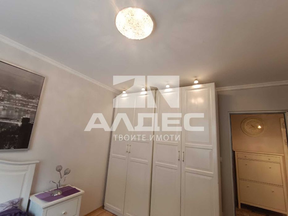Продава се Двустаен апартамент в София, Оборище - 60 кв.м за 4817 €/кв.м - Снимка #5