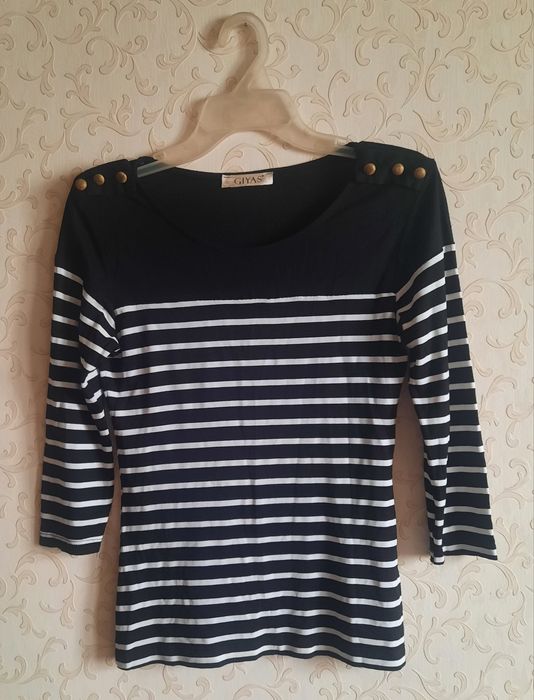 Кофта Размер S .