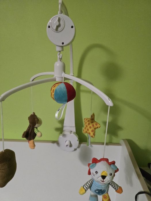 Музикална въртележка Кика бо