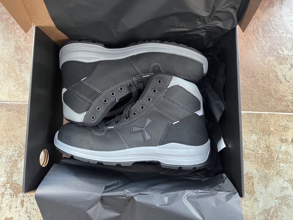 Мъжки работни боти