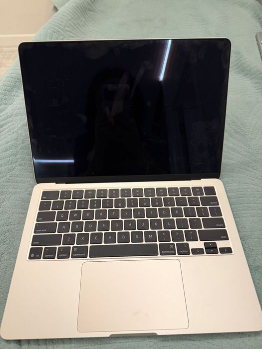 MacBook  Air 13 m4 2025