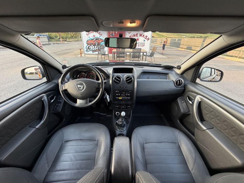 Dacia Duster 2015 / 4x4 / 1.5 Dci / Piele / Navi / Euro 5 / Full Full Extra
