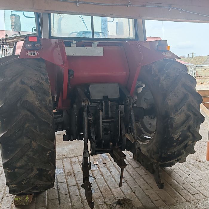 Massey Ferguson 2725
