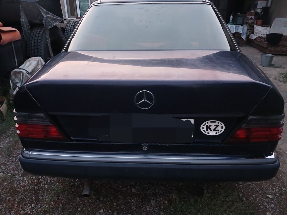 Продам авто Мерседес бенз 124