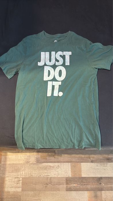 Зелена тениска на Nike
