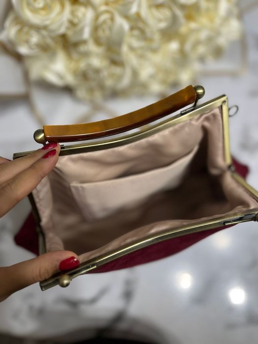 Әдемі Сумочка, Сөмке