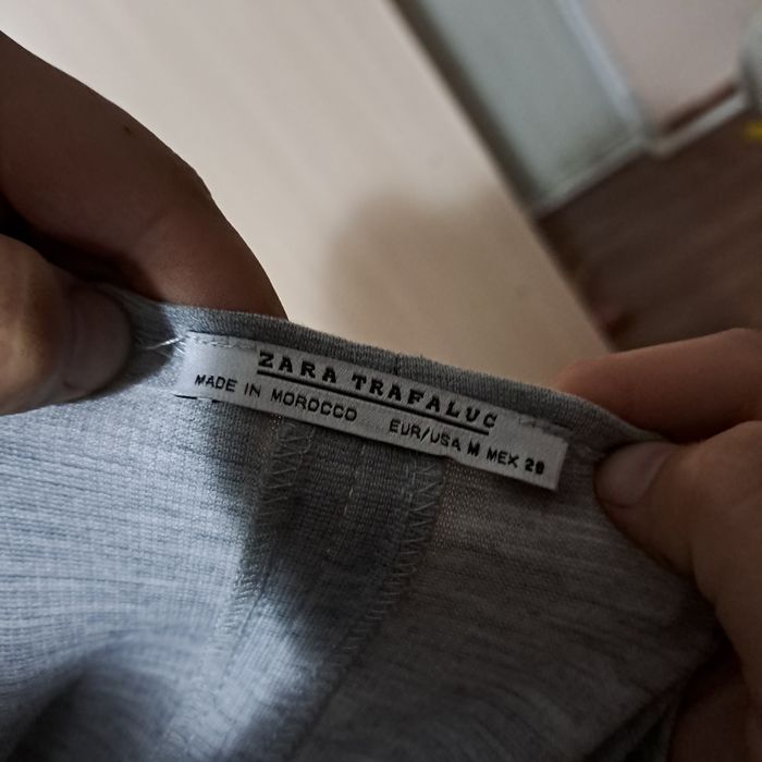 Продам платья для подростков