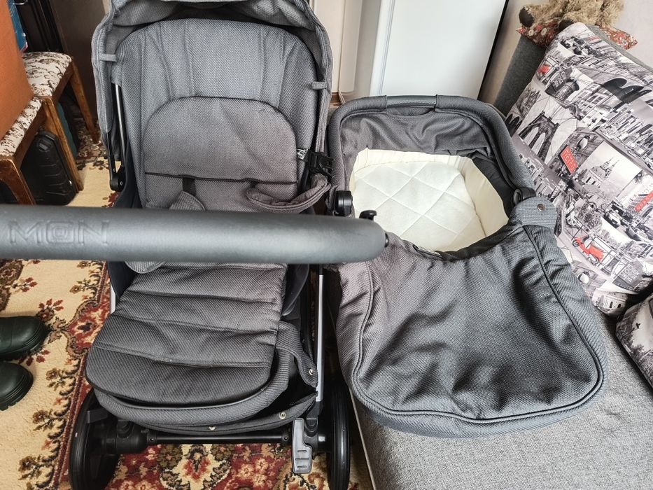 Продам коляску 2 в одном