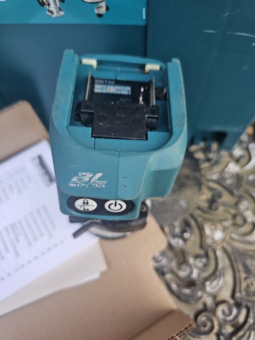Freza de lemn makita DRT50