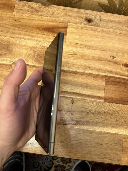 Продавам Samsung Galaxy S23 Ultra 5G 512GB 12GB RAM Dual SIM