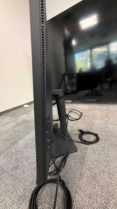 BenQ PD3205U 32" 4K IPS професионален монитор / USB-C 90W / KVM