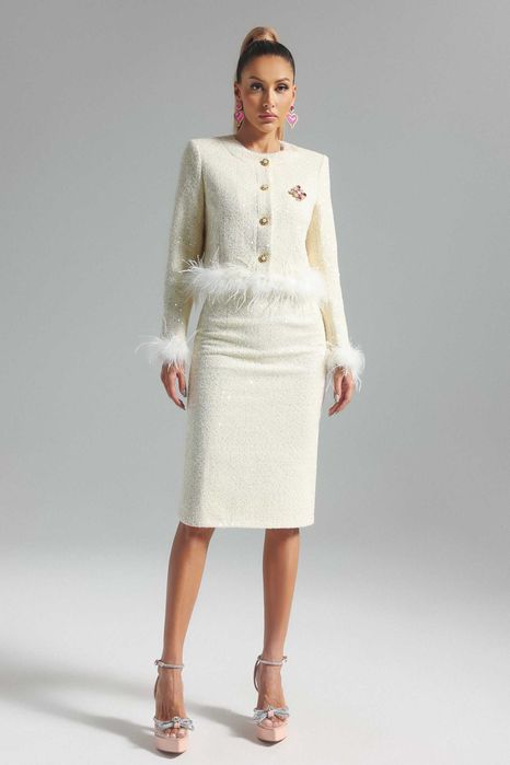 Официален бял плътен костюм от две части с пера - Bella Barnett S