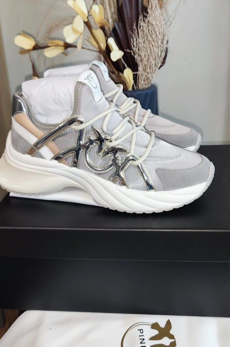 Нови маратонки PINKO Ariel