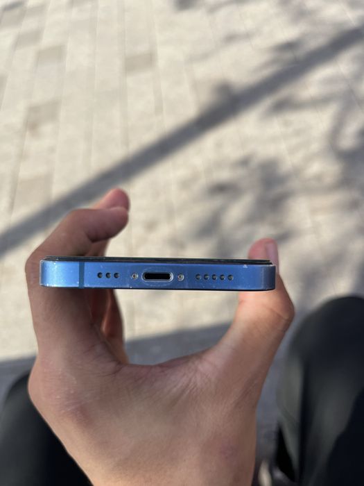 Продам iPhone 13 в хорошем состояний
