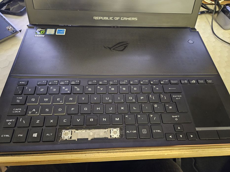 Asus RoG Zephyrus GX501VI, gpu defect, dezmembrez