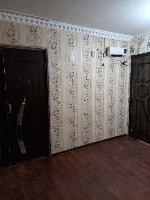 Чирчик ш. 3 м/н 1²х/1/4 (2х килинган гилам бор)