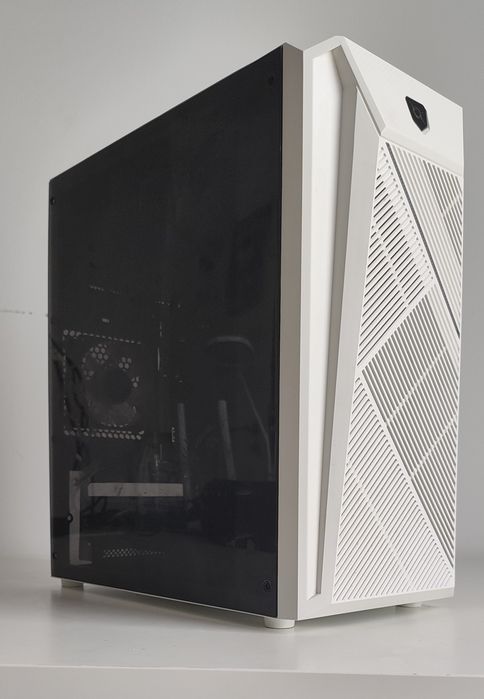 PC Gaming i5-9400F / RX Vega 56 (8GB) / 16GB RAM / SSD 512GB / Corsair 650W Gold
