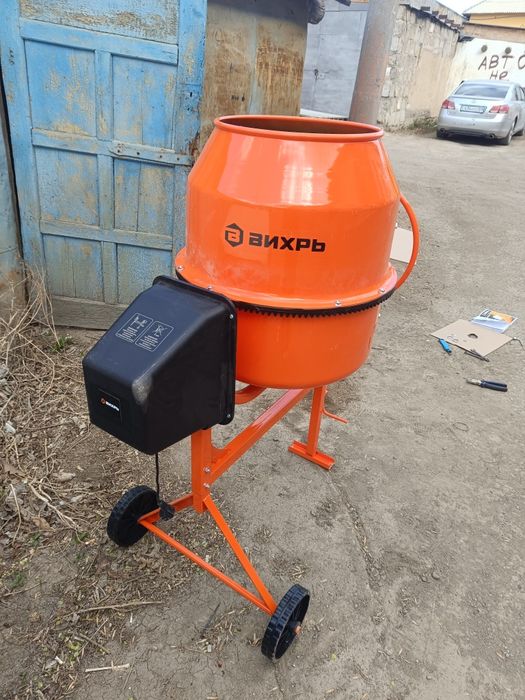 Продаю бетономешалку
