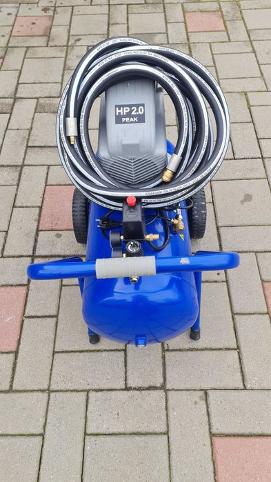Vand compresor de aer profesional MICHELIN MCX50, 10 bar, rezervor 50l, 200 l/min, 1,5kW, monofazat, ca si nou, folosit de 3 ori. Plus furtun 54 bari.