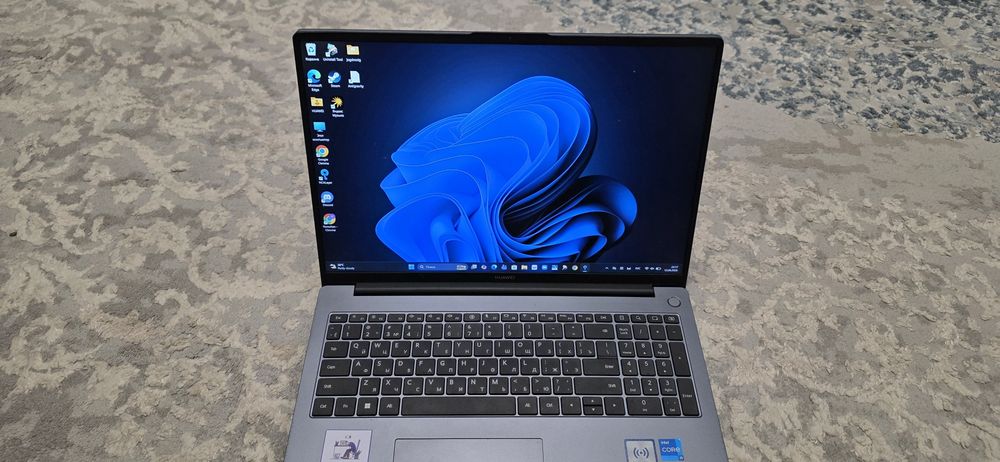 Huawei matebook D16