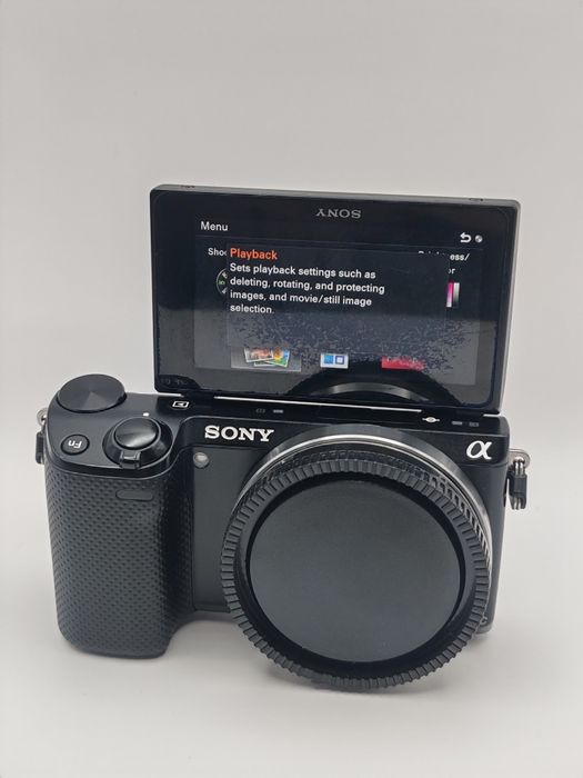 Kit foto Sony NEX-5R + obiectiv Sony E 16-50mm