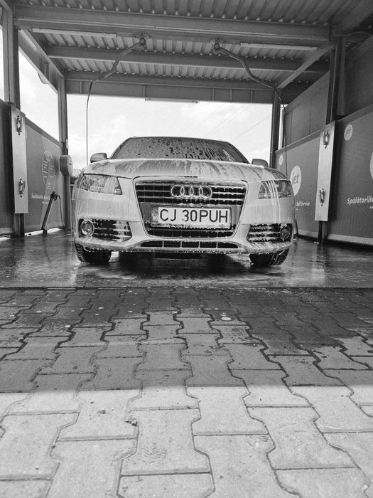 Vand sau schimb audi a4.b8