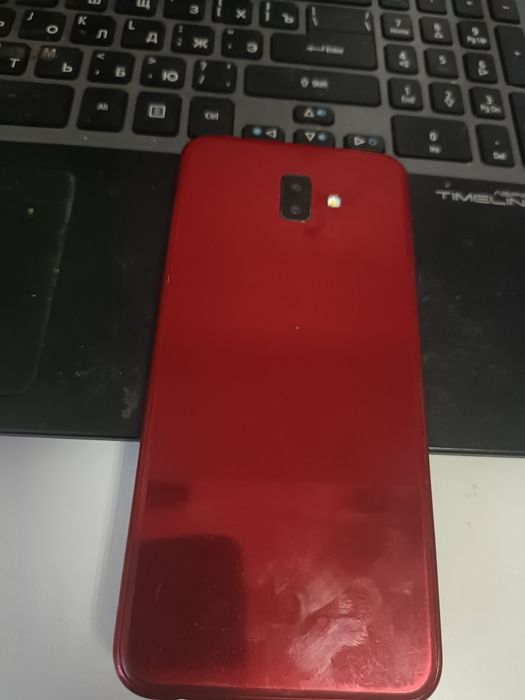 Продам телефон Самсунг J6 plus