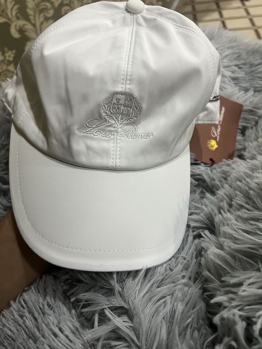 кепка от Loro piano