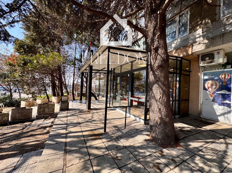 Продава се Офис в Варна, Център - 87 кв.м за 1900 €/кв.м - Снимка #2