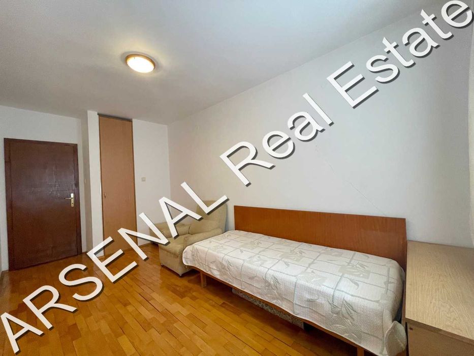 Дава се под наем Тристаен апартамент в София, Медицинска академия - 115 кв.м за 700 € - Снимка #3