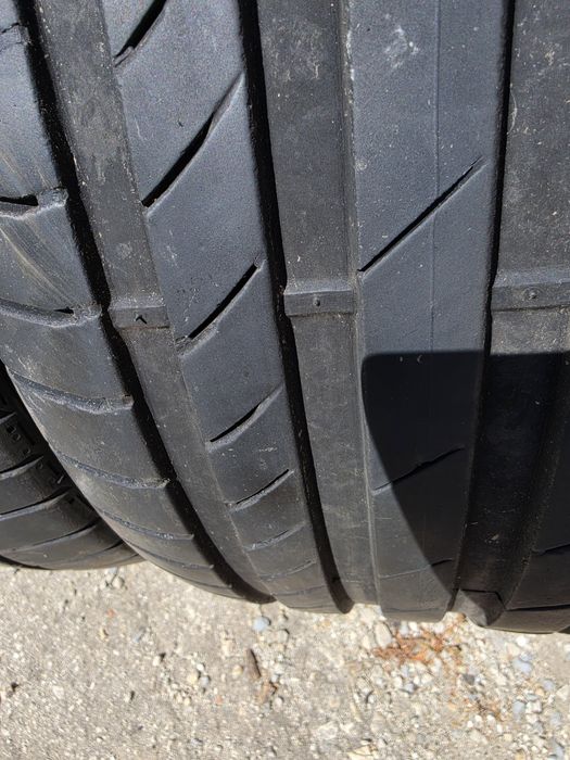4 бр. летни гуми 255/45/18 Kumho DOT 4118 2x5,5-6 mm 2x4-4,5 mm