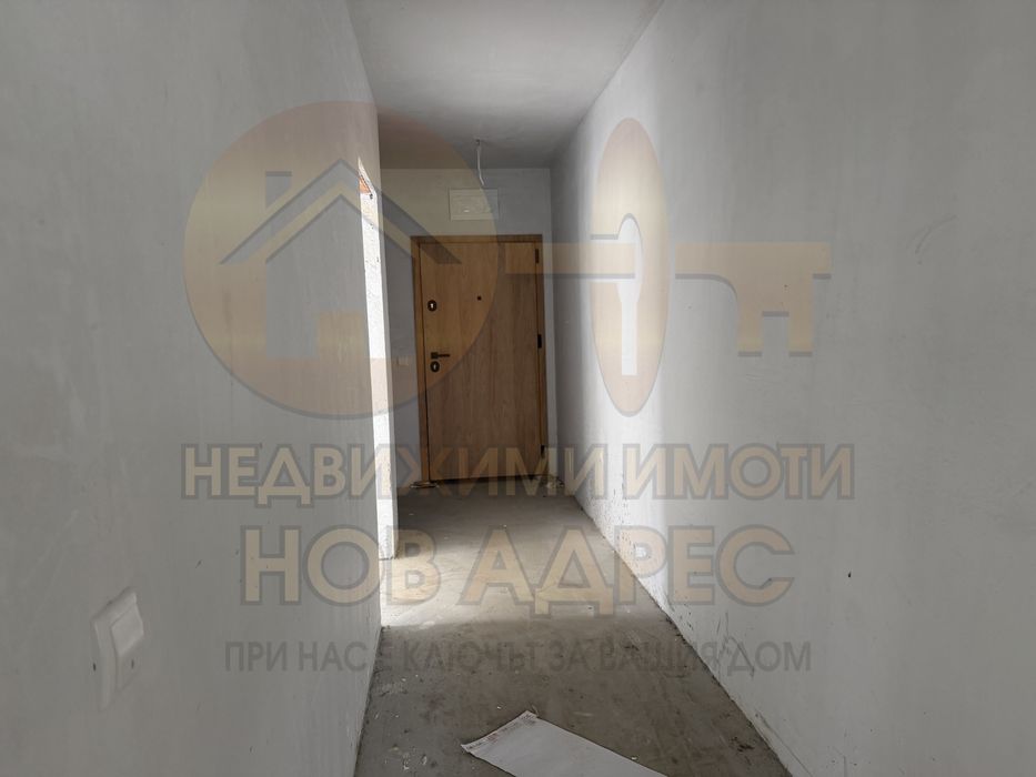 Тристаен Апартамент с Паркомясто и Гараж , кв. Боровец гр. Търговище