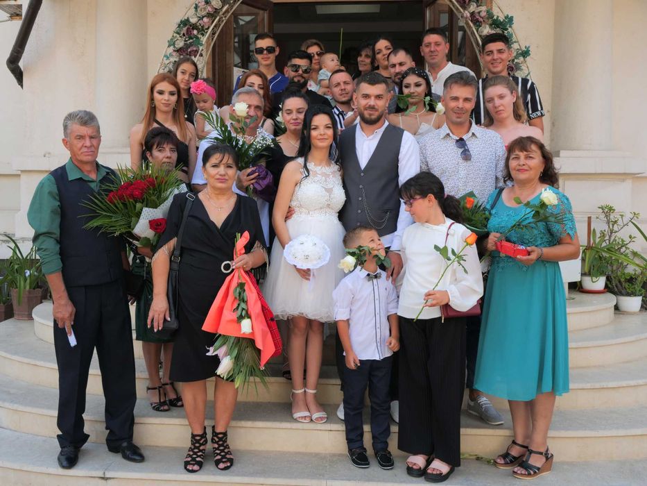 Fotograf-Cameraman foto-video Evenimente sedinte foto clipuri ..