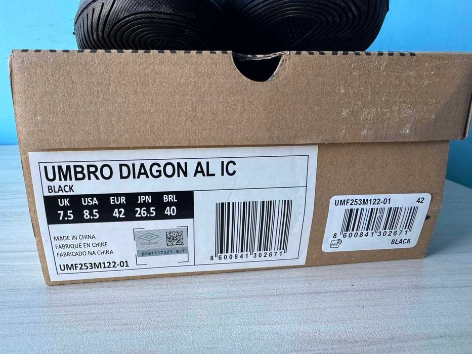 Обувки Umbro Diagonal за футбол в зала UK 7,5 / US 8,5 / 42 EUR