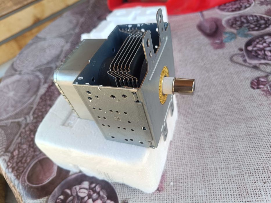 Магнетрон 2M319J за микровълнова фурна