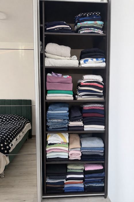 Dressing mare cu 3 usi glisante cu oglinzi+masa de machiaj-set compet