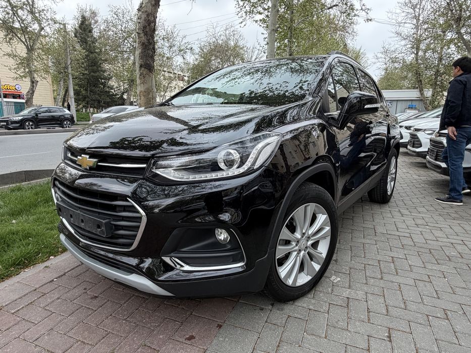 Продаёться трекер 1 в идеальном состояние без вложение имееться торг