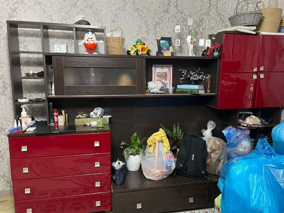 Продам стенку .