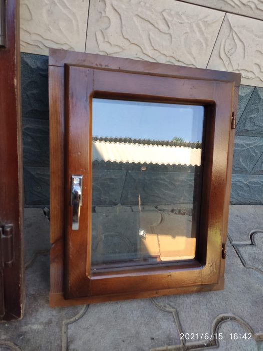 Окна, форточки деревянные