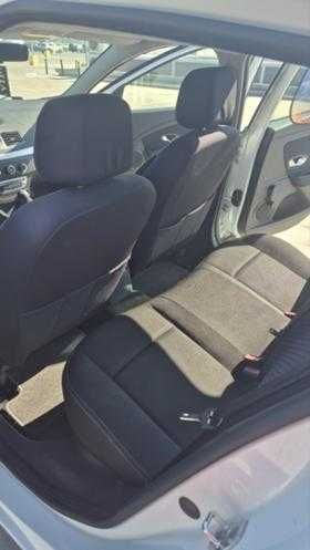 Продавам Рено Меган